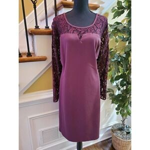 Pamplemousse Berry Dress Size 22- Lace Sleeves.